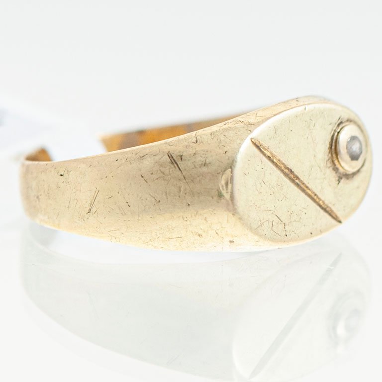 Item 2105201 - Image 1