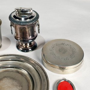 Conjunto de 11 Piezas Vintage: Porta Retrato, Vasos, Plato y Más - imagen 4
