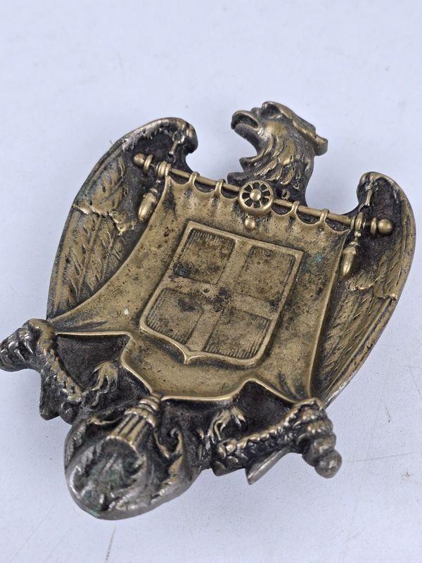 Cenicero de Bronce con Escudo y Águila
