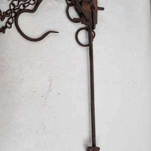 Antigua Balanza Romana de Hierro con Pesas y Cadenas - imagen 3