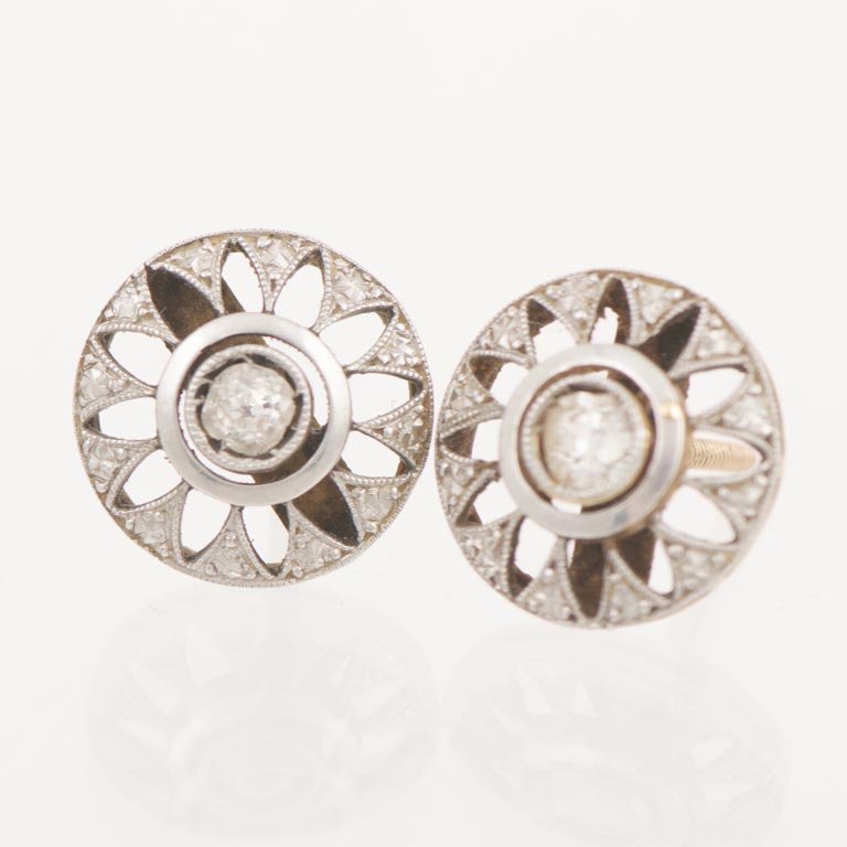 Par de Tornillos de Oro 18k con Brillantes