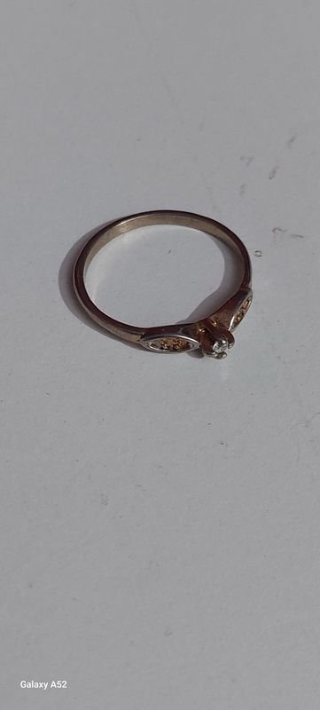 Adornos variados de plata, oro y joyas - imagen 9