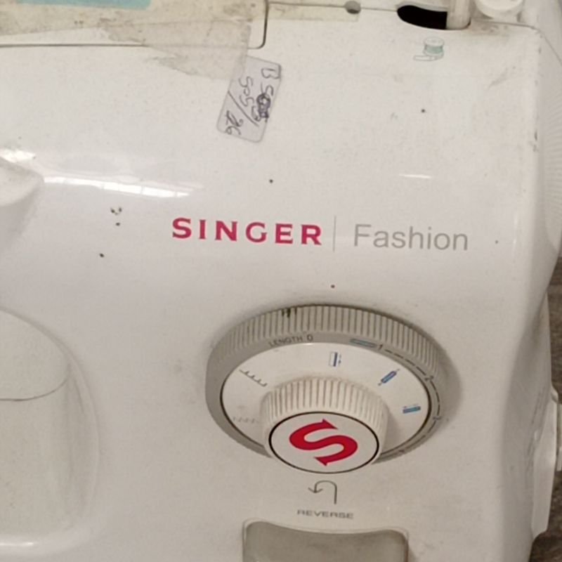 Maquina de coser Singer en buen estado - imagen 2