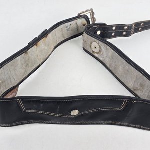 Cinto Gaucho de Cuero Negro con Hebilla Maesa - imagen 2