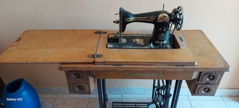 Item 900842 - Image 1