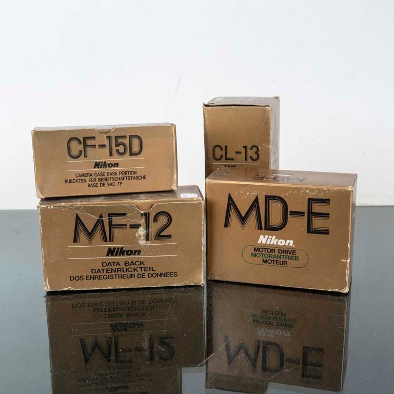 Accesorios Nikon: MF-12, CF-15D, CL-13 Motor Drive