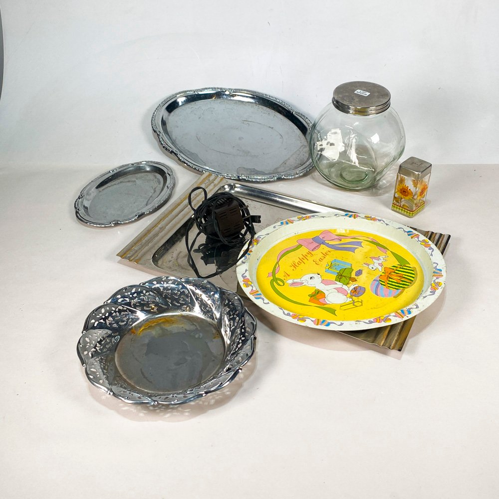Lote anterior: Platos, tazas y jarros de plata y vidrio