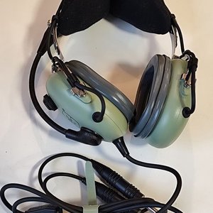 Lote siguiente: Auriculares Piloto David Clark H10-13.4 Americanos