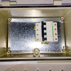 Tablero Eléctrico con Térmicas y Cajas para Disyuntores - imagen 5