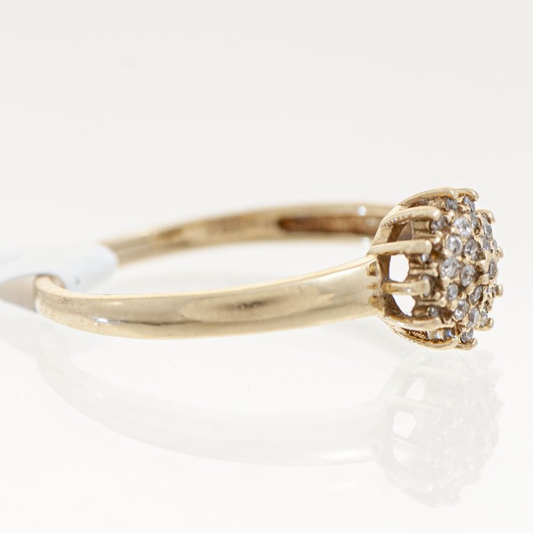 Anillo de oro con brillantes - imagen 2