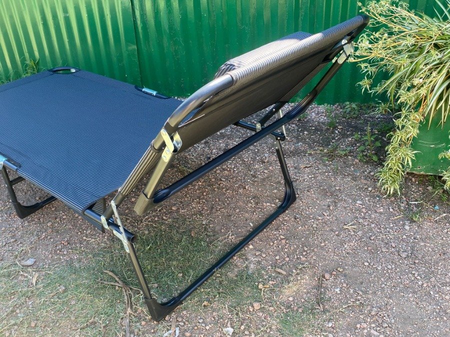 Silla plegable para camping con textura y armrests - imagen 5