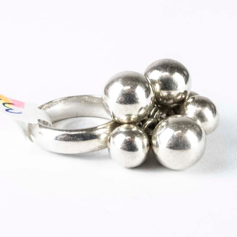 Anillo de plata con bolitas - Precio: 15,4gr - Medidas: 17mm - imagen 2