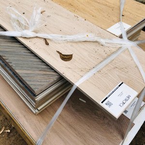 Lote de 16 m² de Cerámicas y Porcelanatos Varios - imagen 3
