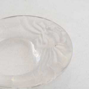 Despojador de Cristal Tallado con Relieve de León - imagen 2