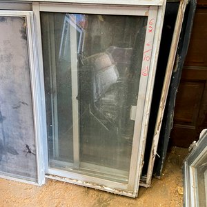 Dos ventanas aluminio y vidrio dos hojas 105 x 120 cm con detalles y material pegado - imagen 4