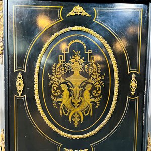 Chifonier Estilo Napoleón III Ebonizado con Bronce y Mármol Blanco - imagen 3
