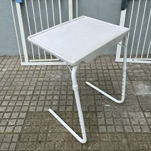 2 Portones de Seguridad para Bebé y Mesa Plegable Plástica Blanca - imagen 2