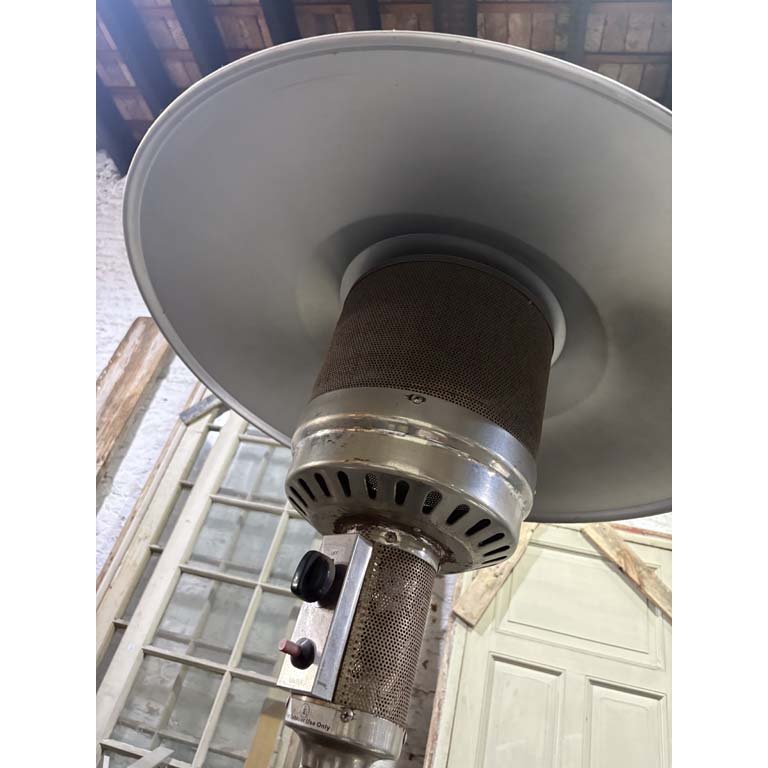 Estufa a gas con válvula tipo hongo y sombrero con detalle - imagen 2