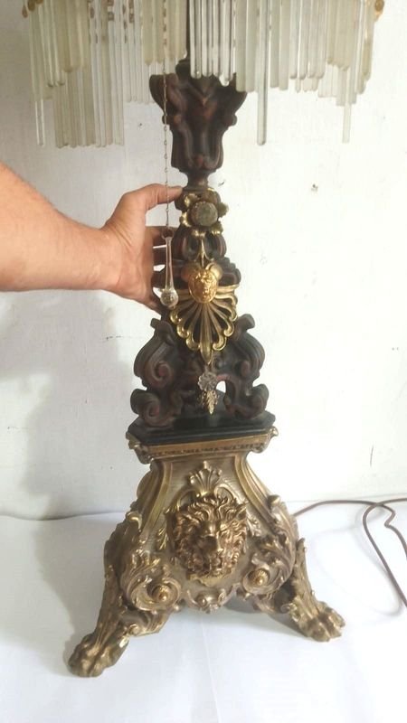 Lámpara Estilo Imperio Fines de 1800 con Cabeza y Patas de León - imagen 3