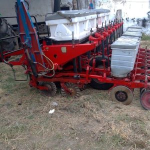 Sembradora Semeato Gruesa Roja y Blanca - imagen 3