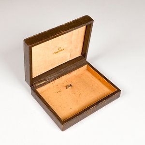 Caja de Reloj Omega de Loewe Antigua - imagen 4
