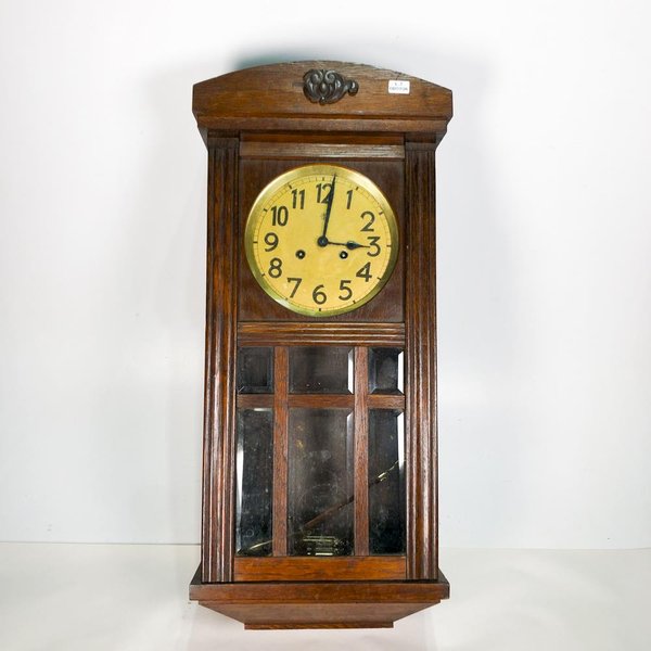Reloj de Pared Antiguo en Caja de Madera con Péndulo y Llave
