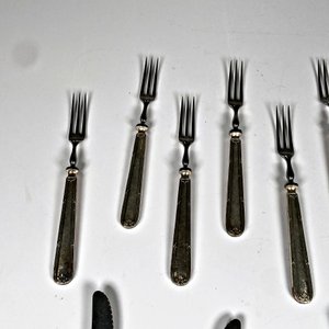 Juego de 16 Cubiertos de Postre Metálicos Broqua y Scholberg - imagen 3