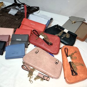 Lote de Carteras, Billeteras y Porta Celulares en Eco Cuero Nuevos - imagen 4