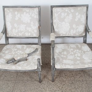 Lote siguiente: Par de Sitiales Luis XVI Estilo Francés con Tapizado Floral