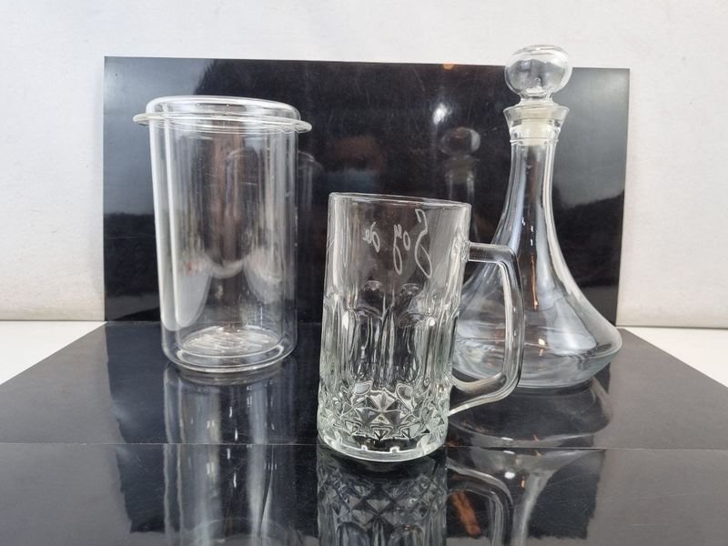 L 286 - Set De 3 Piezas - Practico set de cristaleria de bar con hielera, jarra cervecera labrada y elegante botella decantadora con tapon