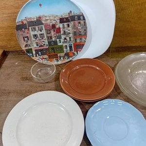 Lote de 12 Platos y Vasos en Diversos Tamaños y Colores - imagen 7