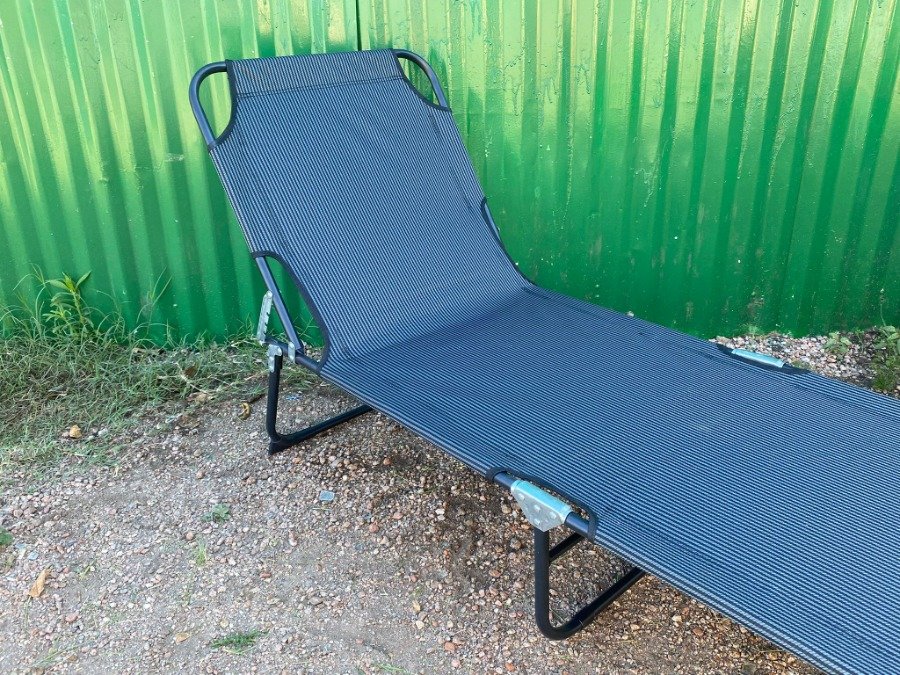 Catre plegable para camping con estructura de metal y asiento textil - imagen 5
