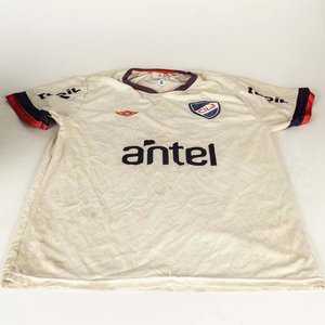 Lote anterior: Camiseta de Fútbol Club Nacional de Football Antel Umbro Talle M