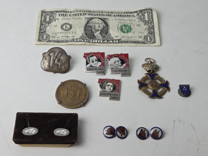 Lote anterior: Gran lote de monedas, medallas y condecoraciones