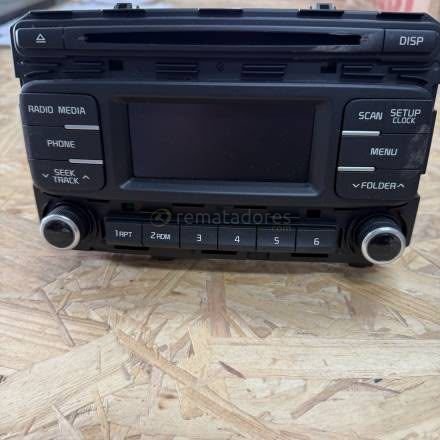 Auto Estéreo con Pantalla y Botones