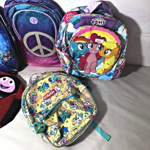 Lote de 5 Mochilas Infantiles con Diseños Variados - imagen 3
