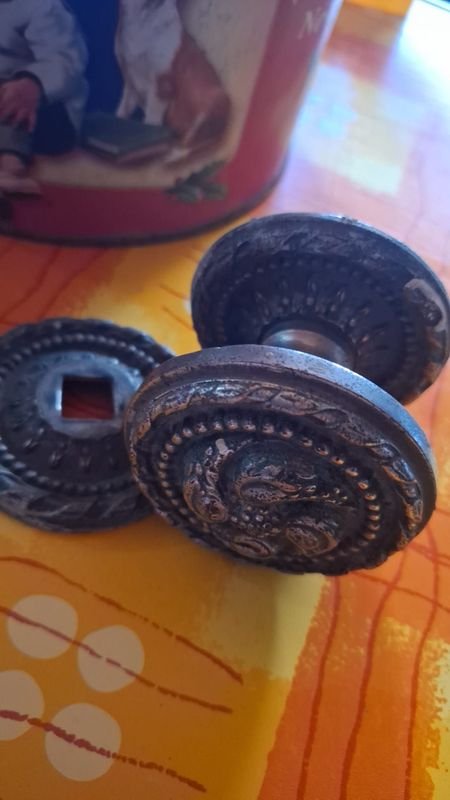Antiguo pestillo bronce muy lindo para decorar - imagen 2