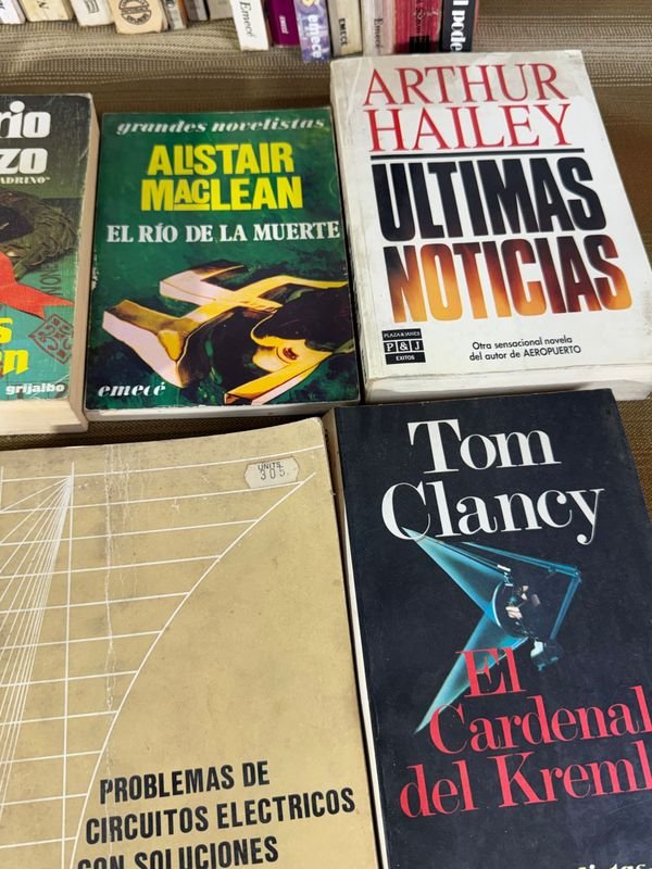 Lote de novelas variadas en excelente condición - imagen 2