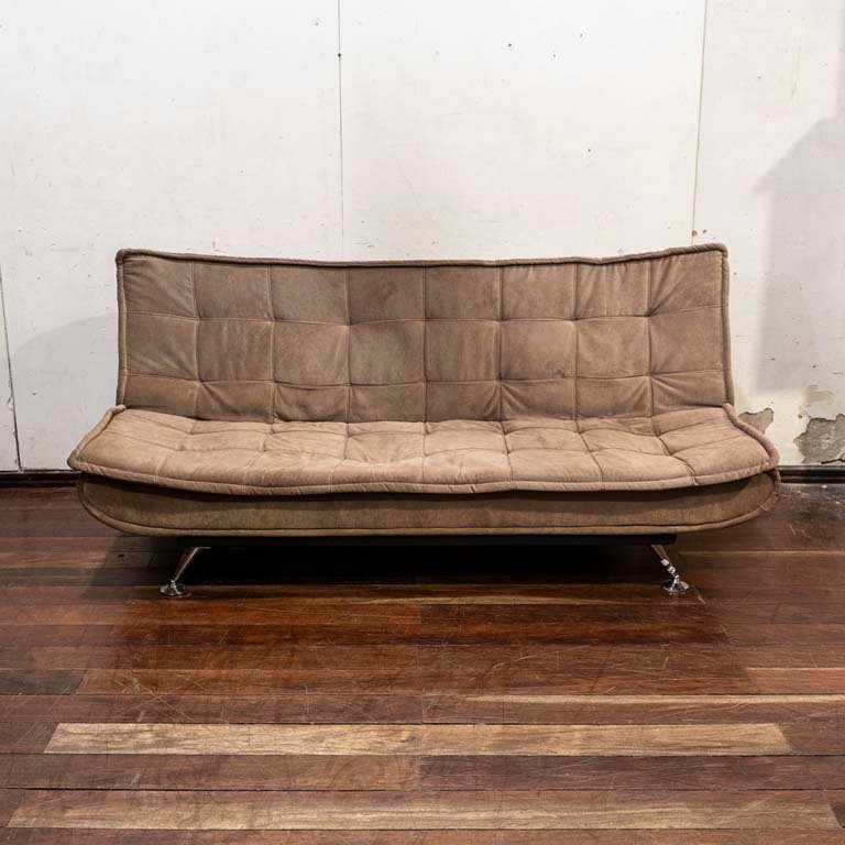 Item 2106833 - Image 0