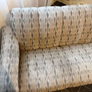 Juego de Sillones de Tela: Dos de 1 Cuerpo y Uno de 2 Cuerpos - imagen 2