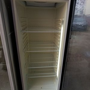 Heladera Exhibidora Vertical Cuder con Puerta de Vidrio Templado - imagen 3