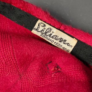Boina Vintage "Liliana" Roja de Tela Afelpada con Aplique Metálico - imagen 10