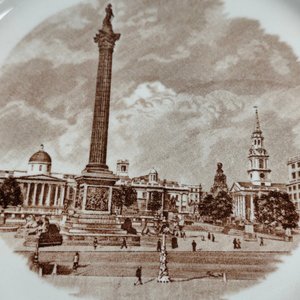 Plato Decorativo Wedgwood Old London Views Porcelana 26.5cm - imagen 3
