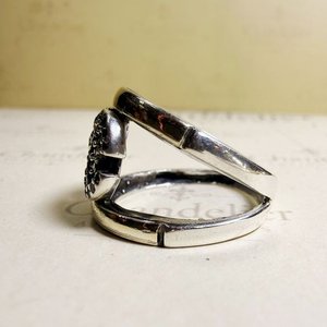 Anillo Doble C con Circonias Blancas - Diseño Moderno - imagen 4