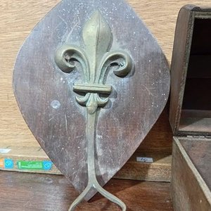 Cofrecito Vintage, Paraguero de Pared y Vasito para Lavar Ojos - imagen 5