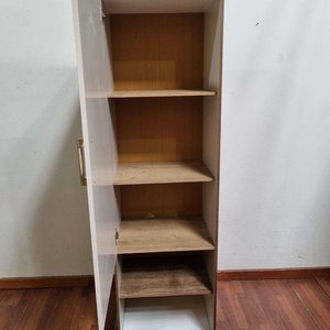 Mueble Auxiliar Blanco y Madera con Puerta y Estantes - imagen 2