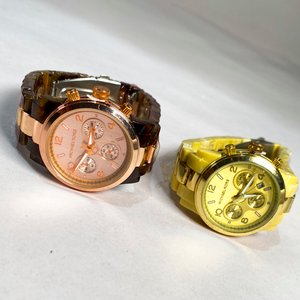 Cinco Relojes de Pulsera Diversos - imagen 2