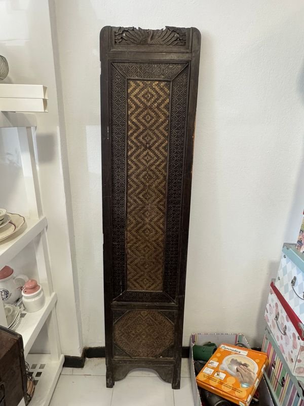 Panel Biombo Decorativo Estilo Oriental con Ave Tallada
