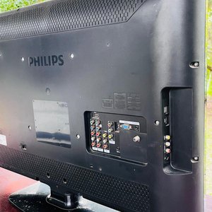 Televisor LCD Philips 32" Sin Cable - imagen 3