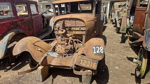 Automóvil Antiguo Ford A 28-29 Cuatro Puertas - imagen 1